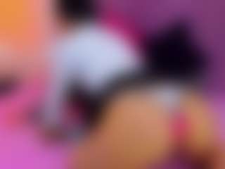 Live cam show with CandyLoverr - Body Massage on Camsoda