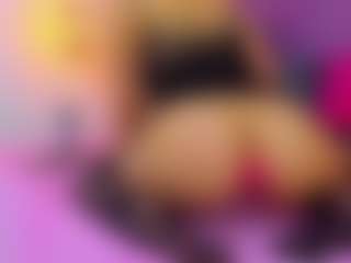 CandyLoverr's Live Sex Cam Show