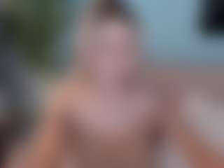 Live cam show with DragonFlya - Blue Eyes on Mixed Magazine Live
