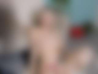 Live cam show with DragonFlya - Blue Eyes on parknlotfishbdy