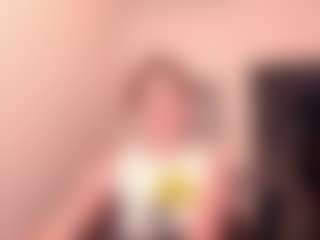ElenoraWillinghurst's Live Sex Cam Show