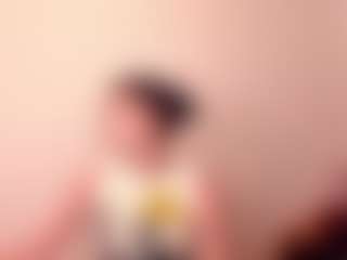 ElenoraWillinghurst's Live Sex Cam Show