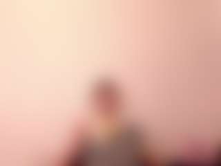 ElenoraWillinghurst's Live Sex Cam Show