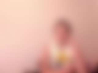 ElenoraWillinghurst's Live Sex Cam Show