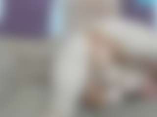 EnticingLucy's Live Sex Cam Show