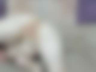 Live cam show with EnticingLucy - Mature MILF on livesuperchat.net