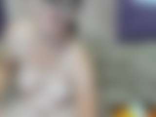 Live cam show with EnticingLucy - New Mature on Free Soda