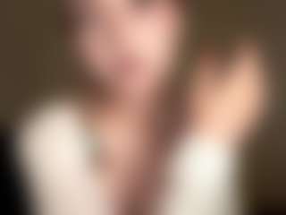 Live cam show with JaquelynCorolis - Curvy on CamwithHer