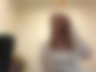 Live cam show with JaquelynCorolis - Wet on Dolls Live