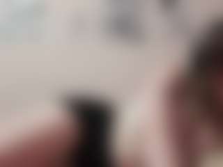 Live cam show with JeseniaCerrato - Thin on TastyBlacksLive