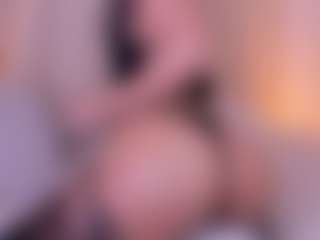 Live cam show with lana-moont - HD on 1on1-livenow