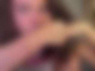 Live cam show with MarjoryNurthen - Anal Teen (18+) on Chatstar