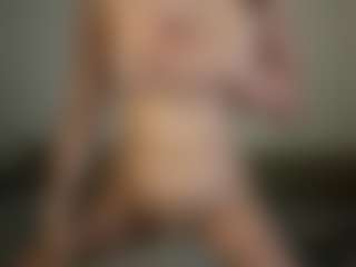 PeachyVibes's Live Sex Cam Show