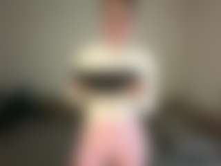 PeachyVibes's Live Sex Cam Show