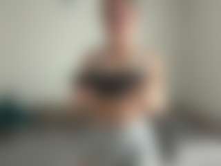 PeachyVibes's Live Sex Cam Show