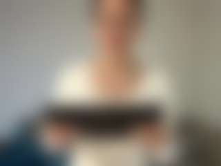 Live cam show with PeachyVibes - Green Eyes on liverealitysex.com