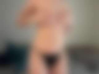 PeachyVibes's Live Sex Cam Show