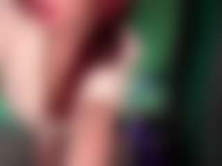ThuyOverocker's Live Sex Cam Show