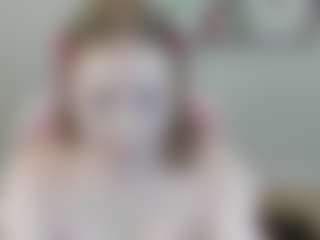 Live cam show with TinyLili - Toys on Hubzter Live