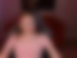 Live cam show with TinyLili - Shaved Pussy on Mixed Magazine Live