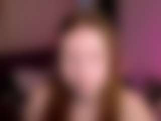 Live cam show with TinyLili - Smoking on Livezox