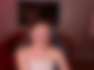 Live cam show with TinyLili - Oil on hrnylive.com