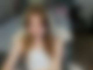 Live cam show with TinyLili - Petite on Milfs Live