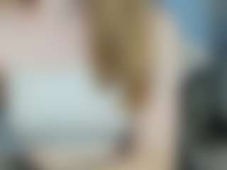 Live cam show with TinyLili - Moaning on luckytryst.com