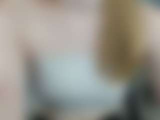 Live cam show with TinyLili - Blue Eyes on xDating