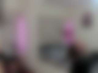 Live cam show with alma-alvaress - Moaning on SmokeAndPoke