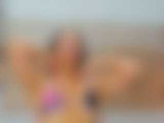 Live cam show with Ambar Reyes - Striptease on camtv