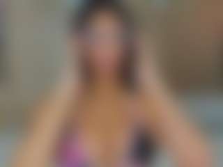 Live cam show with Ambar Reyes - New Young Adult on xDating