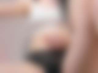 Bella's Live Sex Cam Show