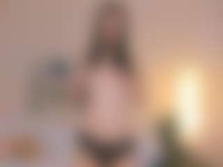 Bella's Live Sex Cam Show