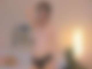 Bella's Live Sex Cam Show