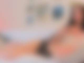 Bella's Live Sex Cam Show