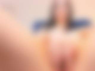 Bella's Live Sex Cam Show