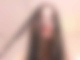 Live cam show with Bella - HD Toys on Camming Site