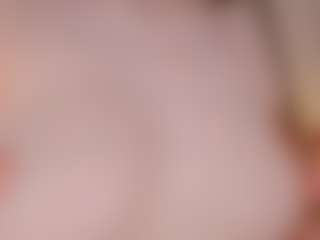 Bella's Live Sex Cam Show