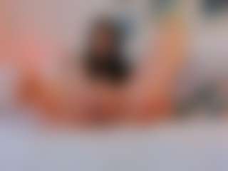 Bella's Live Sex Cam Show