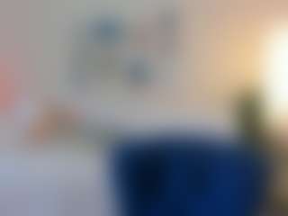 Bella's Live Sex Cam Show