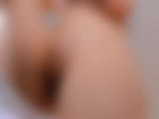 Bella's Live Sex Cam Show