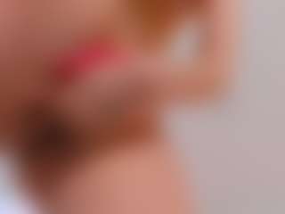 Bella's Live Sex Cam Show