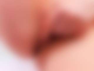Live cam show with Bella - Blondie on galaxygirlnitro.com