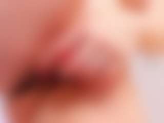 Bella's Live Sex Cam Show