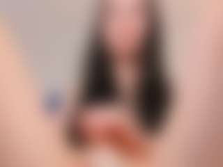 Bella's Live Sex Cam Show