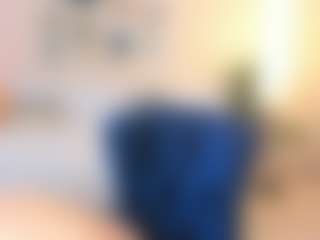 Bella's Live Sex Cam Show