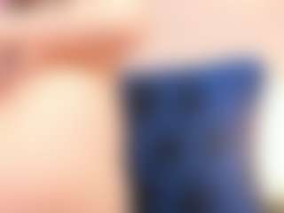 Bella's Live Sex Cam Show