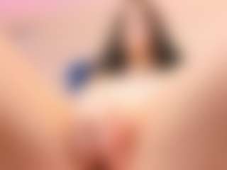 Live cam show with Bella - Skinny White on Camming Site | united states