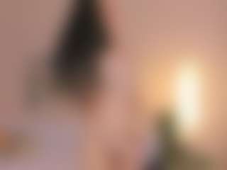 Bella's Live Sex Cam Show